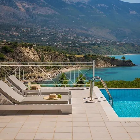 Thalassa Kefaloniaprivatevillas * トラペザキ